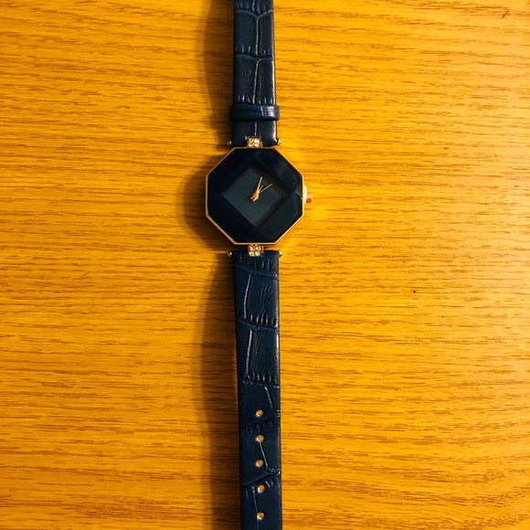 Blue elegant  watch - Picture 3 of 4
